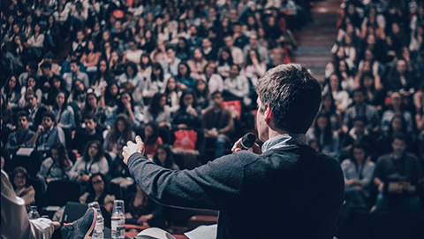 Choosing the Best Virtual AGM Platform for Your Organization Choosing the Best Virtual AGM Platform for Your Organization