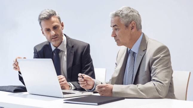 Managing Director vs CEO: A Side-by-Side Comparison Managing Director vs CEO: A Side-by-Side Comparison